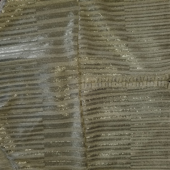 💥 Gold V-Neck Bodysuit 💥 - Picture 3 of 5